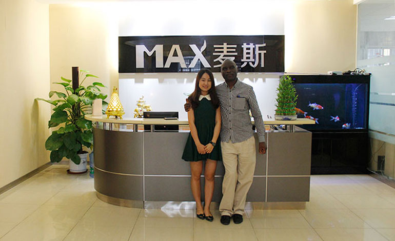 海外買家/肯尼亞客戶Gerald蒞臨麥斯參觀！