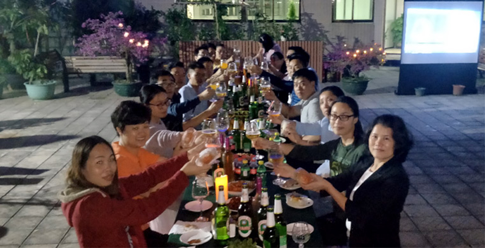 麥斯2018年第三季度優(yōu)秀表彰會議暨燒烤晚會 麥斯2018年第三季度優(yōu)秀表彰會議暨燒烤晚會