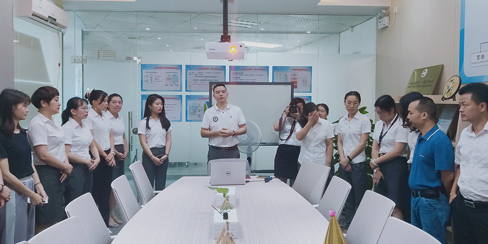 【MAX麥斯】奮斗的時光里,感恩有你 【MAX麥斯】奮斗的時光里,感恩有你